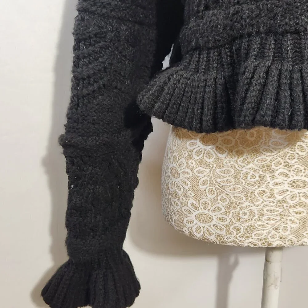 Zara Women's Size S Black Chunky Knit Bell Sleeve Open Weave Cropped Sweater